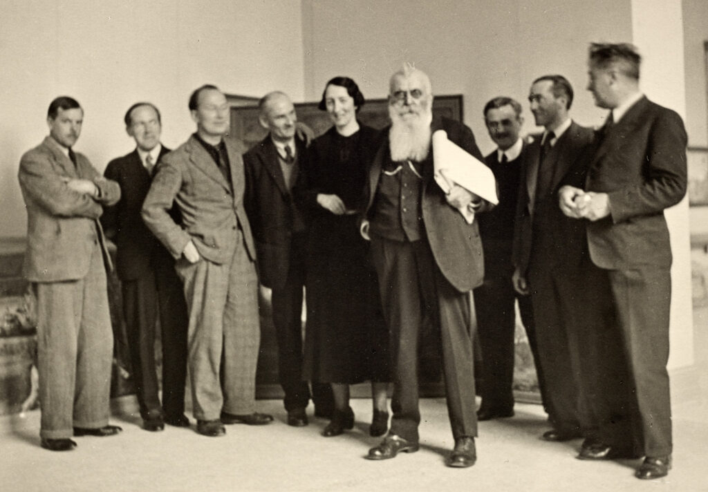 Jury der 18. Nationalen Kunstausstellung in Bern mit Righini in der Mitte, 1936. Foto von unbekannt © Stiftung Righini-Fries Zürich