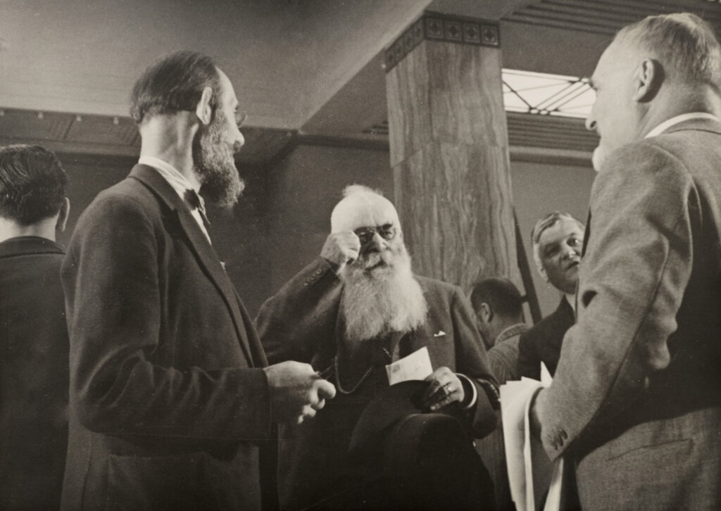 Sigismund Righini, Cuno Amiet und Alfred Blailé bei Jury-Sitzung in Solothurn, um 1935. Foto von Unbekannt. © Stiftung Righini-Fries Zürich