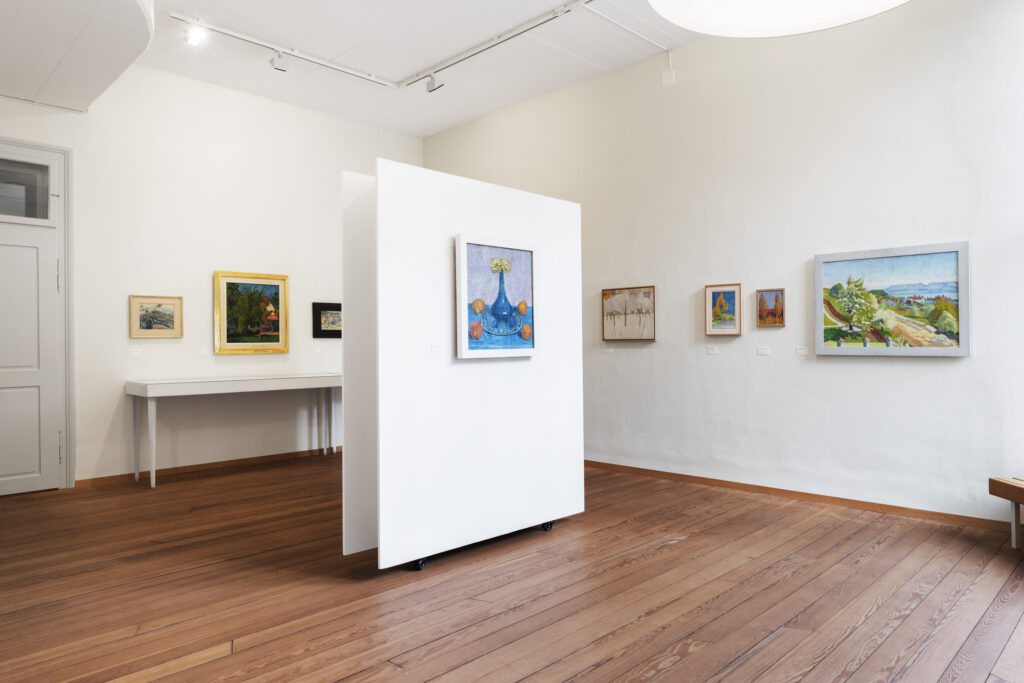 Ausstellungsansicht Atelier Righini Fries, 2024. Foto: Marcel Rickli © Stiftung Righini-Fries Zürich Ausstellungsansicht Atelier Righini Fries, 2024. Foto: Marcel Rickli © Stiftung Righini-Fries Zürich