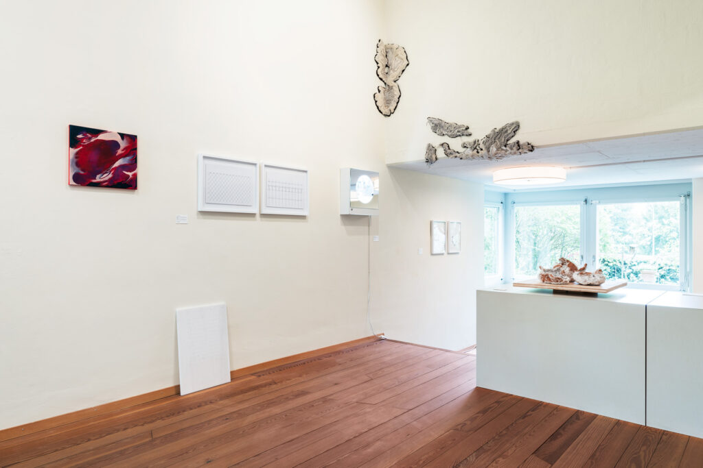 Ausstellungsansicht Atelier Righini Fries, 2024. Foto: Marcel Rickli © Stiftung Righini-Fries Zürich Ausstellungsansicht Atelier Righini Fries, 2024. Foto: Marcel Rickli © Stiftung Righini-Fries Zürich