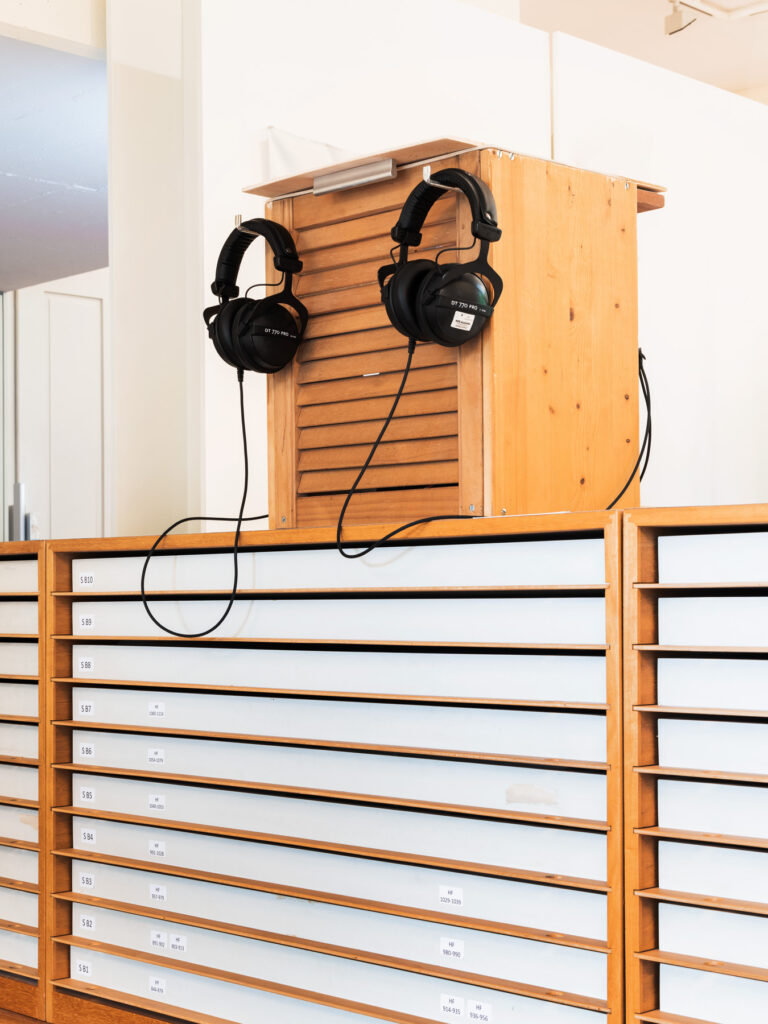 Pablo Jókay: Accelerate & Phase Shift, 2023, generative music. Foto © Marcel Rickli Pablo Jókay: Accelerate & Phase Shift, 2023, generative music. Foto © Marcel Rickli