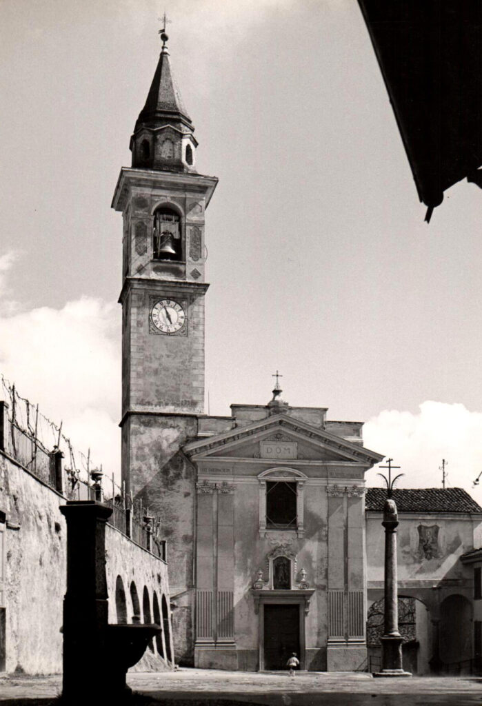 Gotthard Schuh: Kirche von Bedigliora, um 1949, Fotografie. © Fotostiftung Schweiz